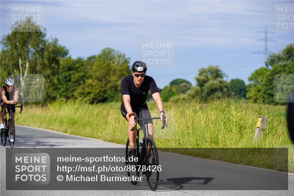 31.08.2025 - Elbe Triathlon Hamburg Michael Burmester http://msf.ph/oto/8678426 31.08.2025 10:35:08 Radfahren 794, 901, 957, 1034, 1126, 1236 meine-sportfotos.de