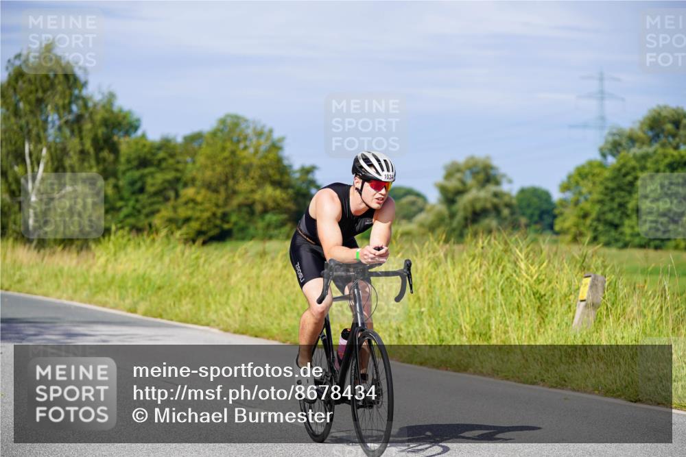31.08.2025 - Elbe Triathlon Hamburg Michael Burmester http://msf.ph/oto/8678434 31.08.2025 10:35:09 Radfahren 794, 957, 1034, 1126, 1236 meine-sportfotos.de