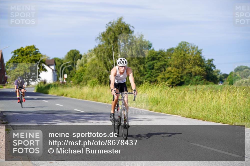 31.08.2025 - Elbe Triathlon Hamburg Michael Burmester http://msf.ph/oto/8678437 31.08.2025 10:35:10 Radfahren 794, 957, 1034, 1126, 1236 meine-sportfotos.de