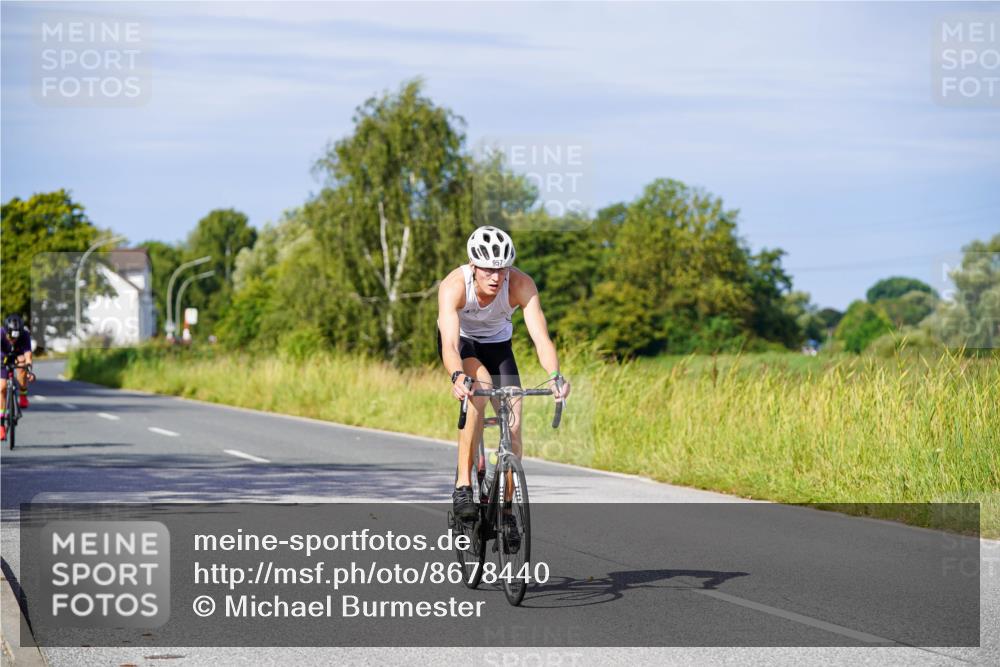 31.08.2025 - Elbe Triathlon Hamburg Michael Burmester http://msf.ph/oto/8678440 31.08.2025 10:35:10 Radfahren 794, 957, 1034, 1126, 1236 meine-sportfotos.de