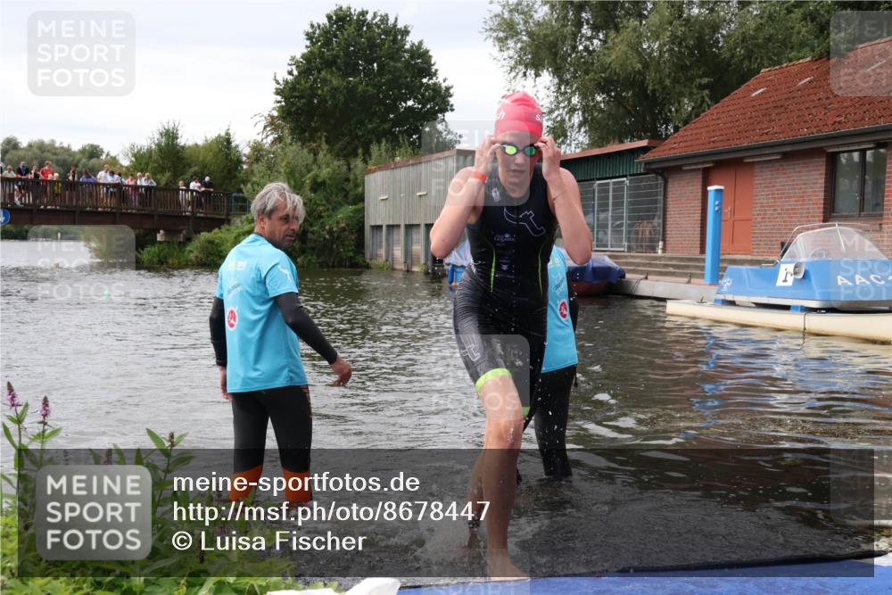 31.08.2025 - Elbe Triathlon Hamburg Luisa Fischer http://msf.ph/oto/8678447 31.08.2025 12:08:06 Schwimmen 1628 meine-sportfotos.de
