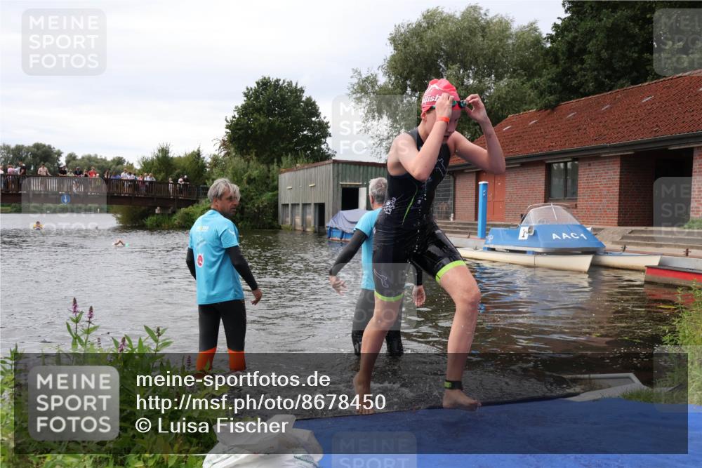 31.08.2025 - Elbe Triathlon Hamburg Luisa Fischer http://msf.ph/oto/8678450 31.08.2025 12:08:06 Schwimmen 1628 meine-sportfotos.de