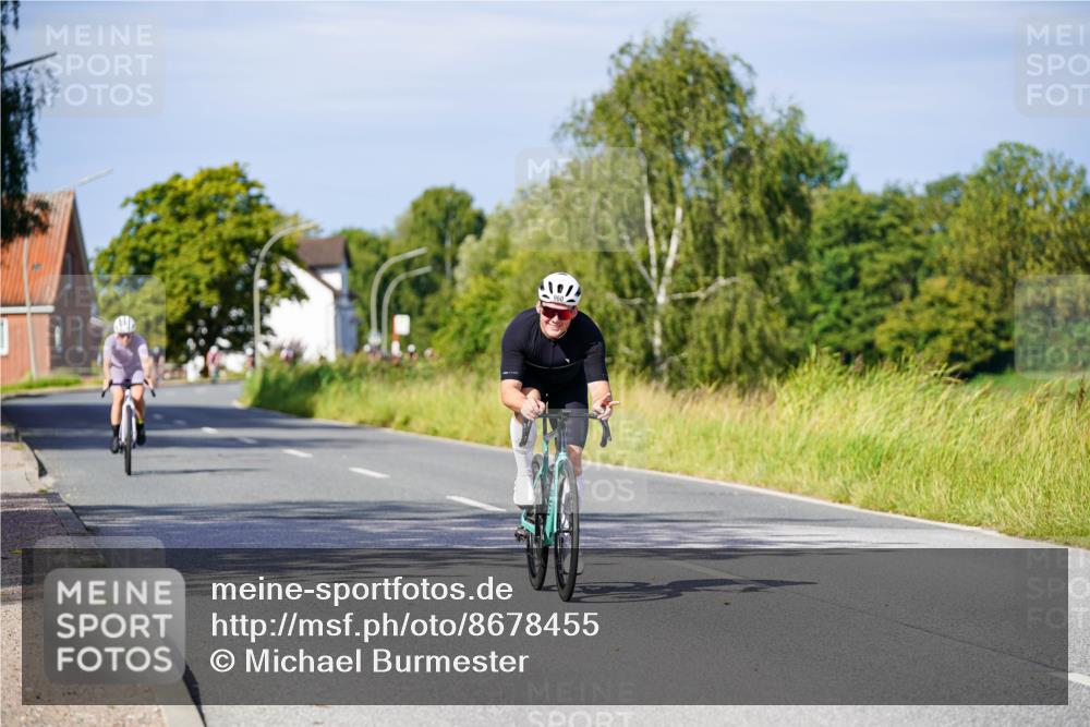 31.08.2025 - Elbe Triathlon Hamburg Michael Burmester http://msf.ph/oto/8678455 31.08.2025 10:35:18 Radfahren 856, 960 meine-sportfotos.de