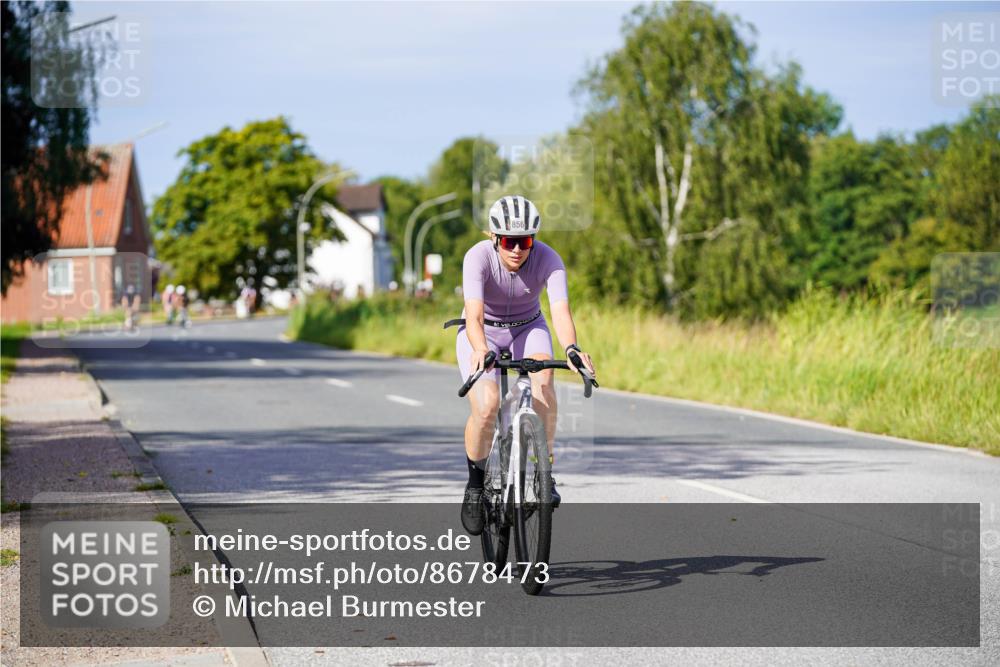 31.08.2025 - Elbe Triathlon Hamburg Michael Burmester http://msf.ph/oto/8678473 31.08.2025 10:35:21 Radfahren 856, 960 meine-sportfotos.de