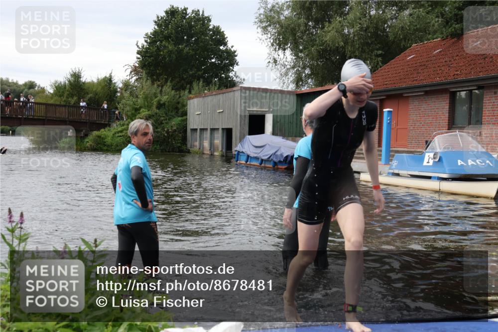 31.08.2025 - Elbe Triathlon Hamburg Luisa Fischer http://msf.ph/oto/8678481 31.08.2025 12:09:07 Schwimmen 1632 meine-sportfotos.de