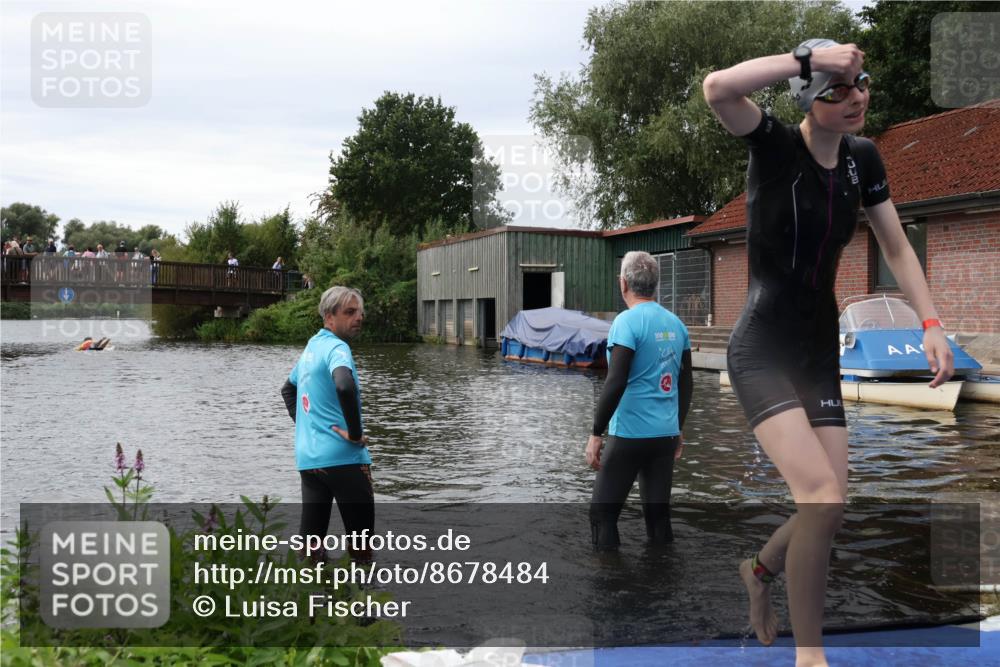 31.08.2025 - Elbe Triathlon Hamburg Luisa Fischer http://msf.ph/oto/8678484 31.08.2025 12:09:08 Schwimmen 1632 meine-sportfotos.de