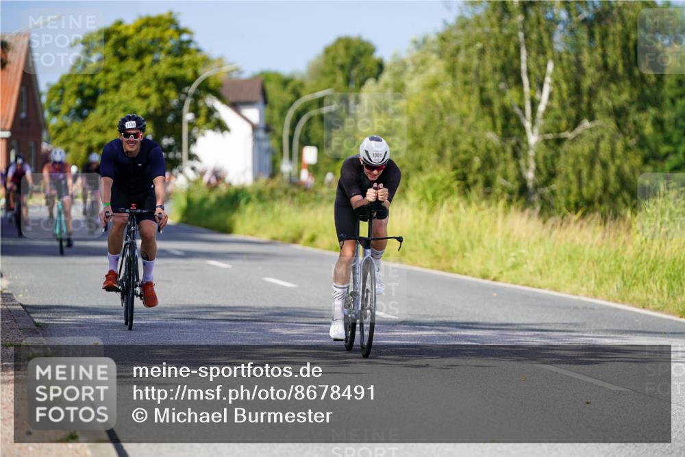 31.08.2025 - Elbe Triathlon Hamburg Michael Burmester http://msf.ph/oto/8678491 31.08.2025 10:35:32 Radfahren 777, 986, 1081, 1100 meine-sportfotos.de