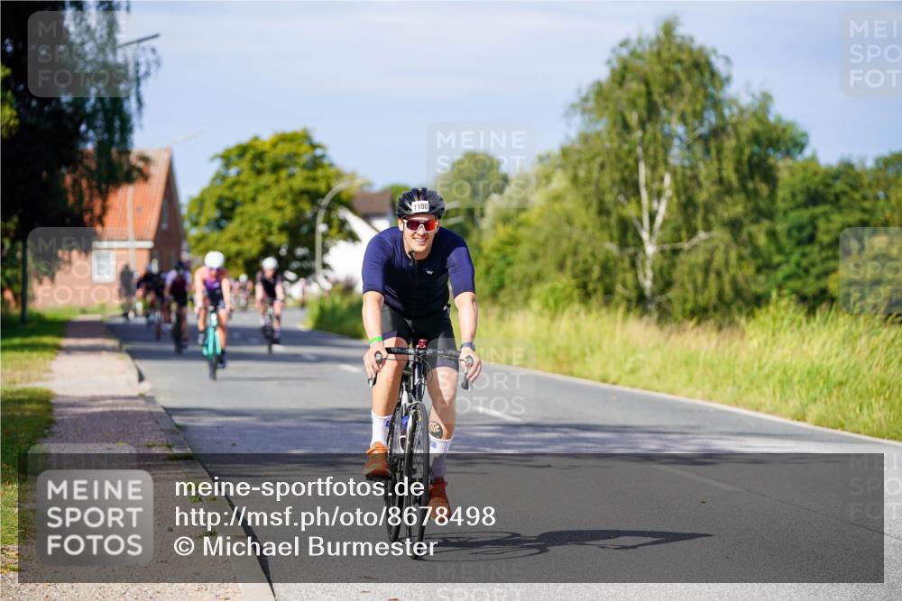 31.08.2025 - Elbe Triathlon Hamburg Michael Burmester http://msf.ph/oto/8678498 31.08.2025 10:35:34 Radfahren 777, 803, 903, 986, 1081, 1100 meine-sportfotos.de