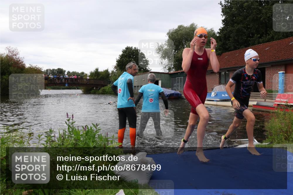 31.08.2025 - Elbe Triathlon Hamburg Luisa Fischer http://msf.ph/oto/8678499 31.08.2025 12:21:47 Schwimmen 1650, 1662 meine-sportfotos.de