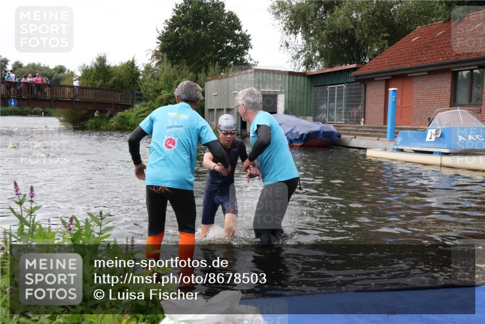 31.08.2025 - Elbe Triathlon Hamburg Luisa Fischer http://msf.ph/oto/8678503 31.08.2025 12:22:01 Schwimmen 1651 meine-sportfotos.de