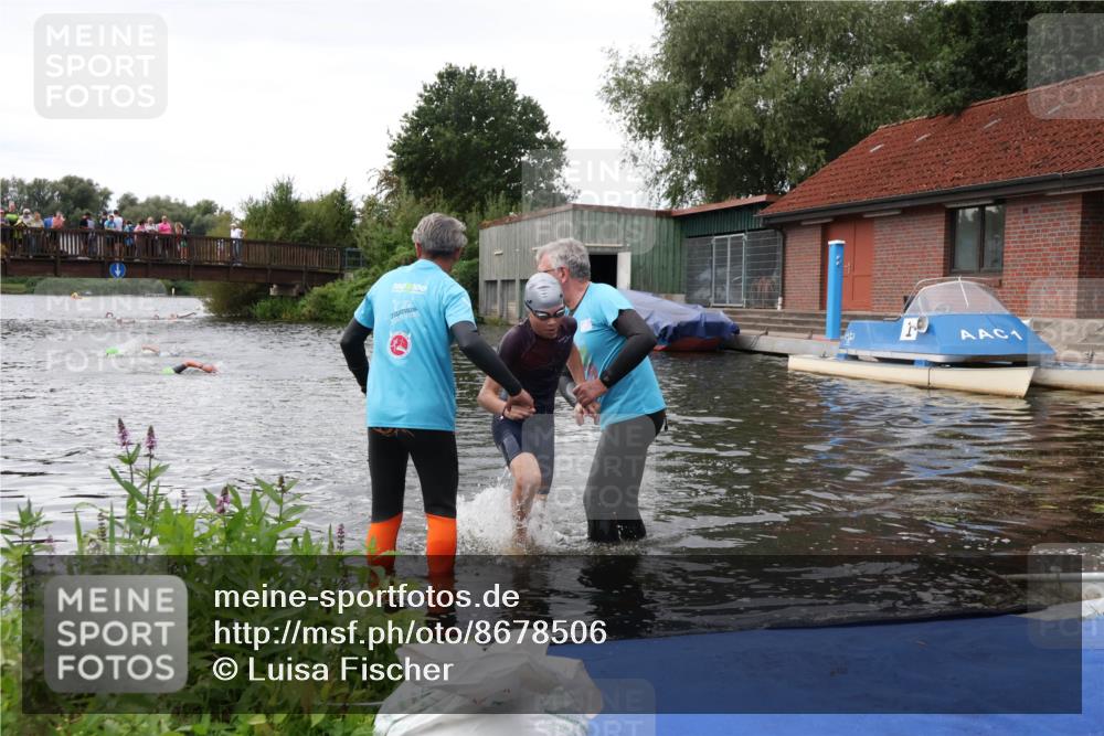 31.08.2025 - Elbe Triathlon Hamburg Luisa Fischer http://msf.ph/oto/8678506 31.08.2025 12:22:01 Schwimmen 1651 meine-sportfotos.de