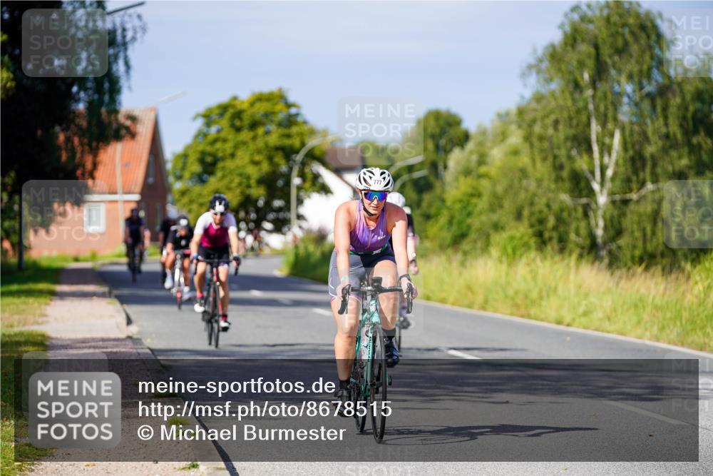 31.08.2025 - Elbe Triathlon Hamburg Michael Burmester http://msf.ph/oto/8678515 31.08.2025 10:35:37 Radfahren 777, 803, 903, 986, 1023, 1081, 1100, 1101, 1156 meine-sportfotos.de