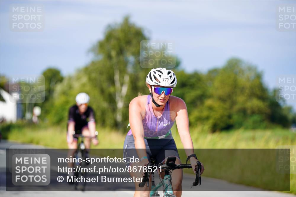 31.08.2025 - Elbe Triathlon Hamburg Michael Burmester http://msf.ph/oto/8678521 31.08.2025 10:35:38 Radfahren 777, 803, 903, 986, 1023, 1101, 1156, 1228 meine-sportfotos.de