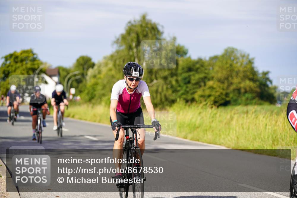 31.08.2025 - Elbe Triathlon Hamburg Michael Burmester http://msf.ph/oto/8678530 31.08.2025 10:35:39 Radfahren 777, 803, 903, 986, 1023, 1101, 1156, 1228 meine-sportfotos.de