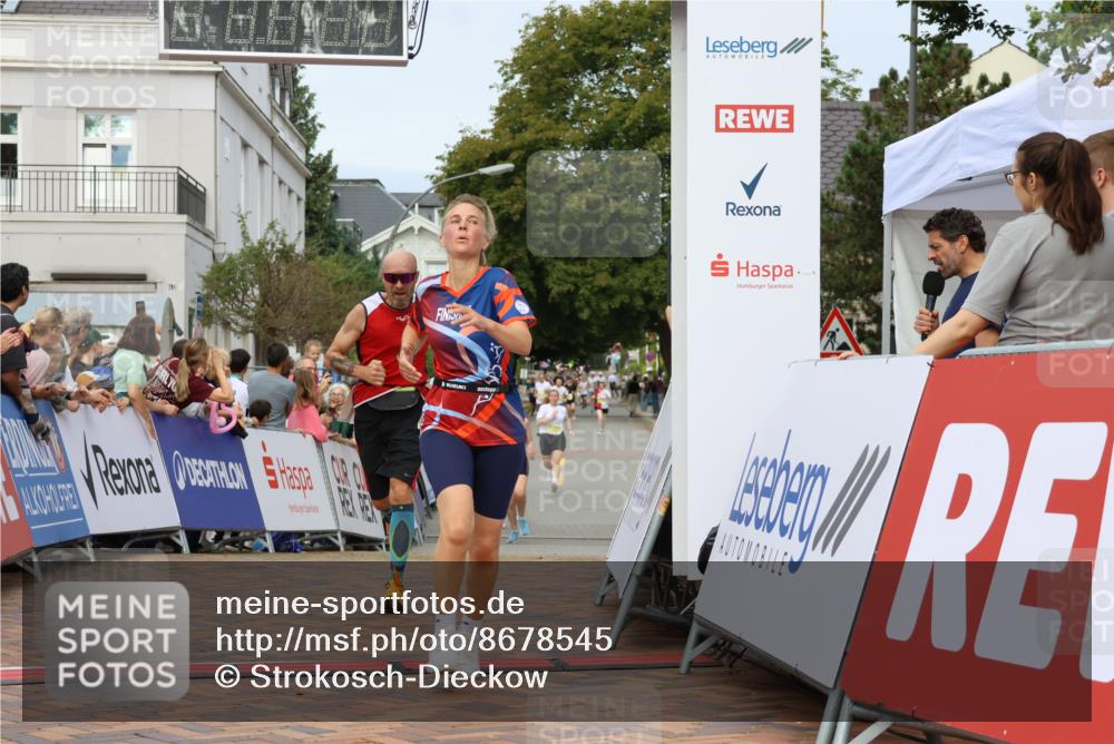 31.08.2025 - 21. Blankeneser Heldenlauf Strokosch-Dieckow http://msf.ph/oto/8678545 31.08.2025 10:26:13 Ziel 2736, 2777, 2046, 2671, 2564, 2447 meine-sportfotos.de