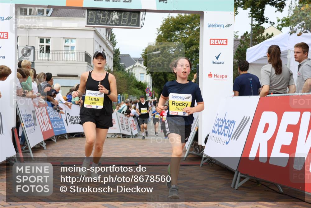31.08.2025 - 21. Blankeneser Heldenlauf Strokosch-Dieckow http://msf.ph/oto/8678560 31.08.2025 10:31:52 Ziel 2077, 2407, 2280, 2462, 2278, 2228 meine-sportfotos.de