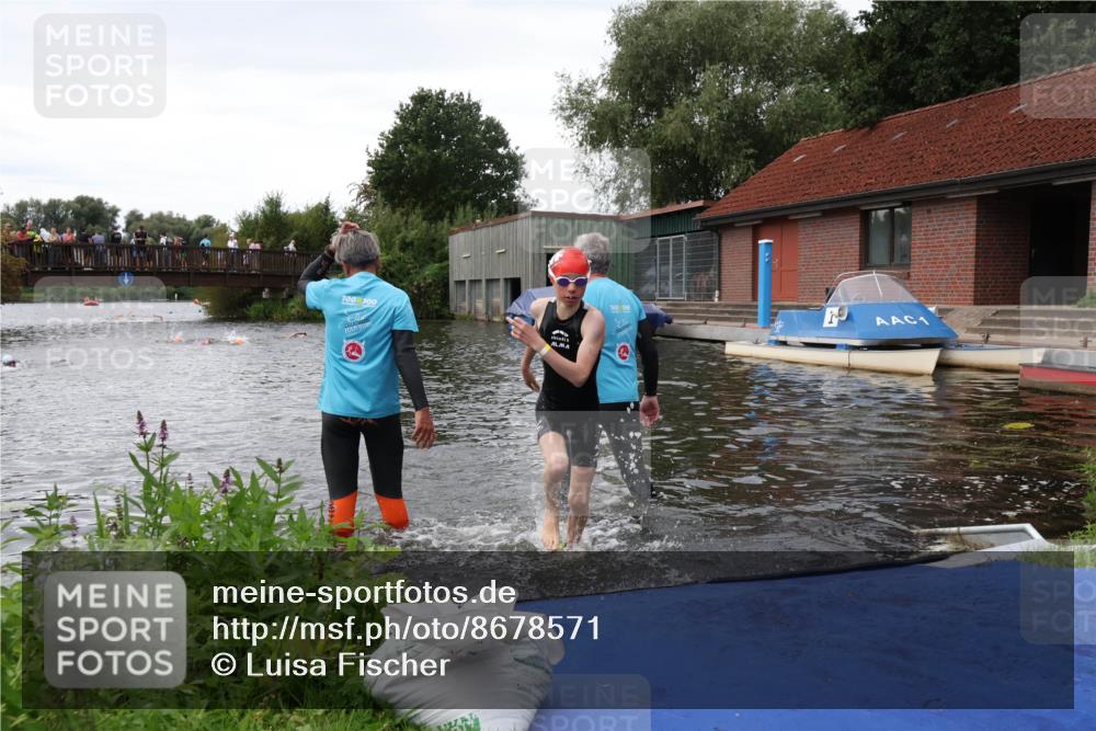 31.08.2025 - Elbe Triathlon Hamburg Luisa Fischer http://msf.ph/oto/8678571 31.08.2025 12:22:31 Schwimmen 1656 meine-sportfotos.de