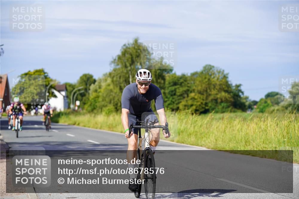 31.08.2025 - Elbe Triathlon Hamburg Michael Burmester http://msf.ph/oto/8678576 31.08.2025 10:35:47 Radfahren 921, 930, 1036, 1064, 1186, 1228, 1237 meine-sportfotos.de