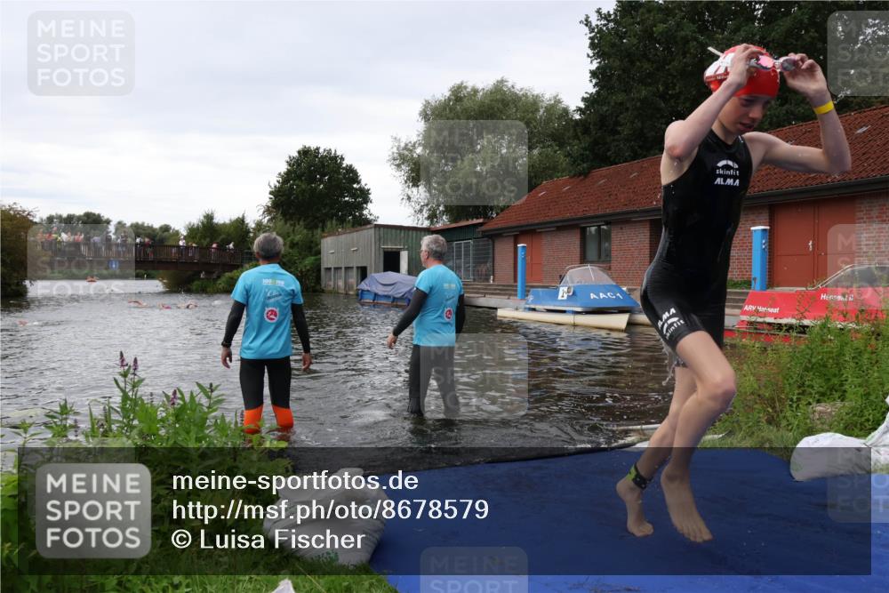 31.08.2025 - Elbe Triathlon Hamburg Luisa Fischer http://msf.ph/oto/8678579 31.08.2025 12:22:33 Schwimmen 1656 meine-sportfotos.de