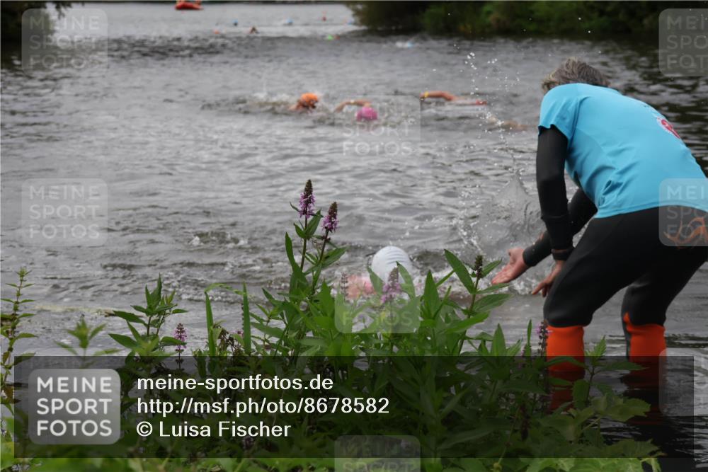 31.08.2025 - Elbe Triathlon Hamburg Luisa Fischer http://msf.ph/oto/8678582 31.08.2025 12:22:46 Schwimmen 1644 meine-sportfotos.de