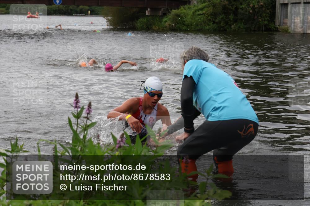 31.08.2025 - Elbe Triathlon Hamburg Luisa Fischer http://msf.ph/oto/8678583 31.08.2025 12:22:47 Schwimmen 1644 meine-sportfotos.de