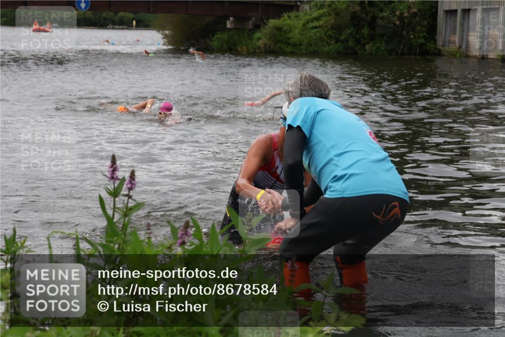 31.08.2025 - Elbe Triathlon Hamburg Luisa Fischer http://msf.ph/oto/8678584 31.08.2025 12:22:47 Schwimmen 1644 meine-sportfotos.de