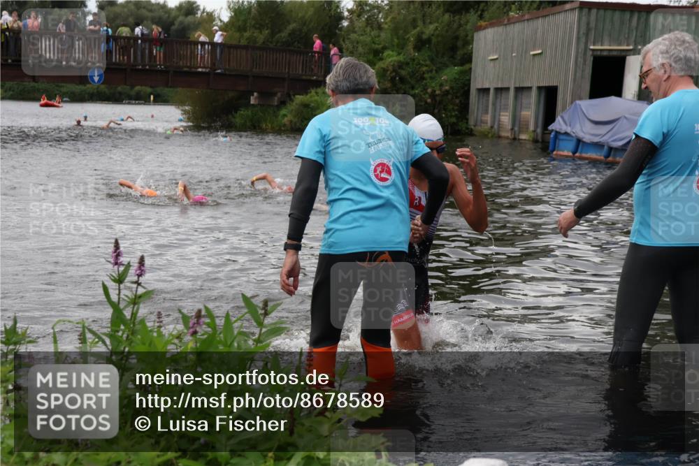 31.08.2025 - Elbe Triathlon Hamburg Luisa Fischer http://msf.ph/oto/8678589 31.08.2025 12:22:48 Schwimmen 1644 meine-sportfotos.de