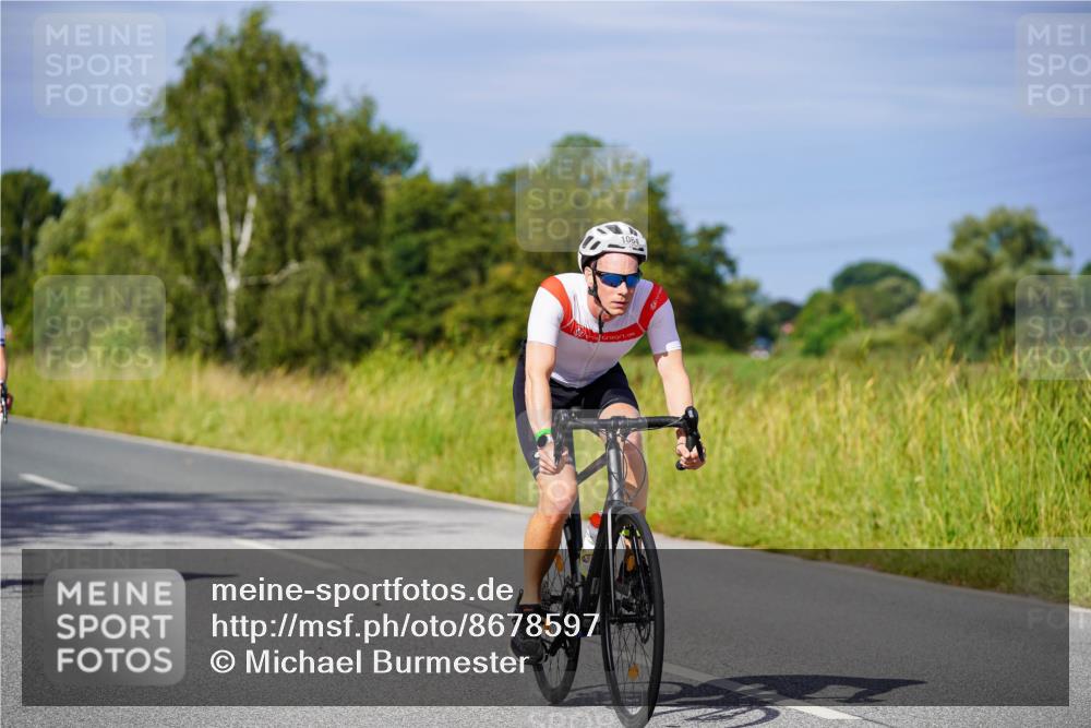 31.08.2025 - Elbe Triathlon Hamburg Michael Burmester http://msf.ph/oto/8678597 31.08.2025 10:35:51 Radfahren 921, 930, 1005, 1064, 1186, 1237 meine-sportfotos.de