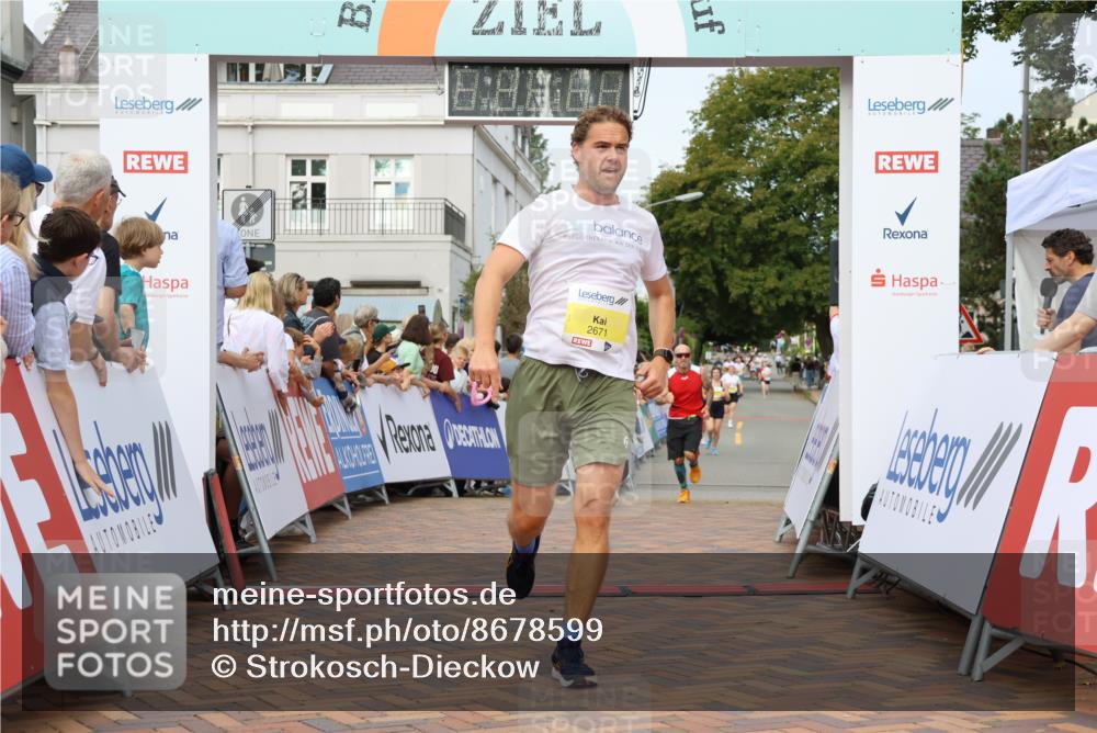 31.08.2025 - 21. Blankeneser Heldenlauf Strokosch-Dieckow http://msf.ph/oto/8678599 31.08.2025 10:26:10 Ziel 2736, 2777, 2046, 2671, 2564, 2447, 2119, 2118 meine-sportfotos.de