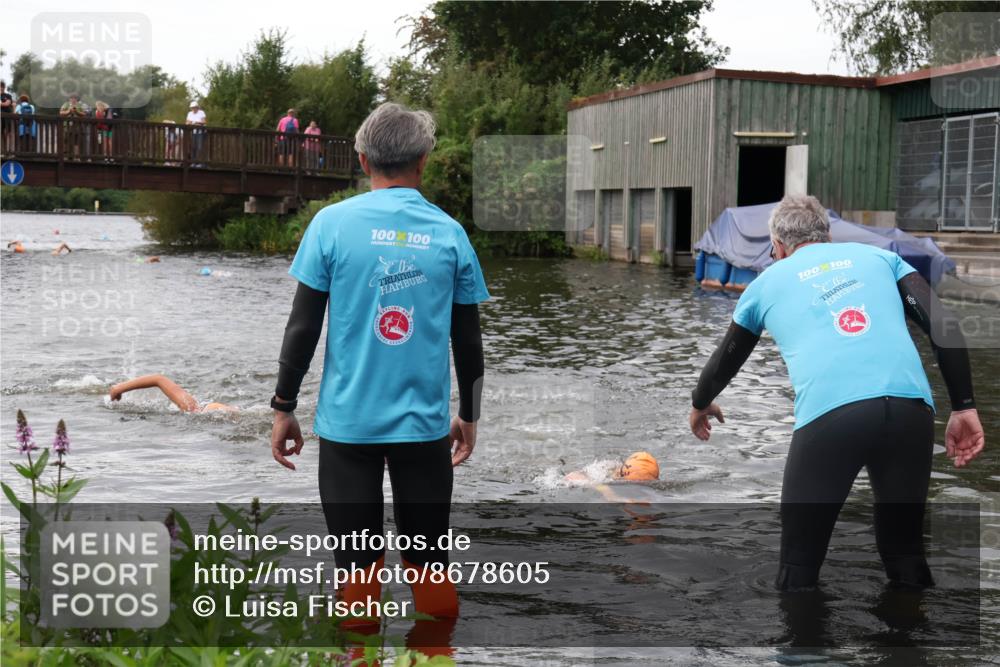 31.08.2025 - Elbe Triathlon Hamburg Luisa Fischer http://msf.ph/oto/8678605 31.08.2025 12:22:55 Schwimmen 1637, 1640, 1647, 1658 meine-sportfotos.de