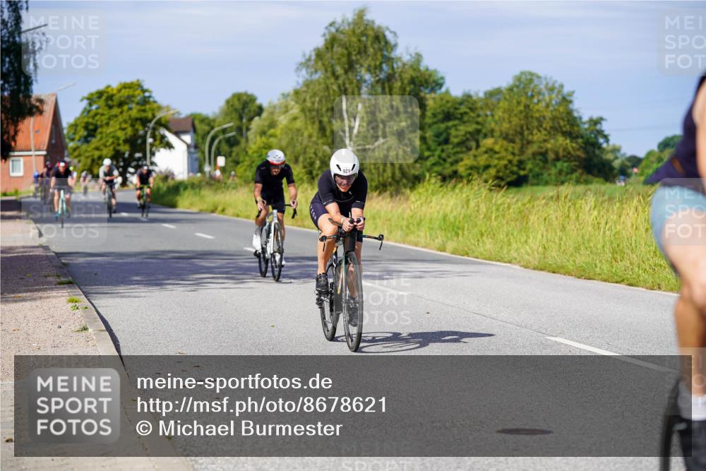 31.08.2025 - Elbe Triathlon Hamburg Michael Burmester http://msf.ph/oto/8678621 31.08.2025 10:35:54 Radfahren 760, 911, 921, 923, 930, 1005, 1064, 1125, 1229, 1237 meine-sportfotos.de