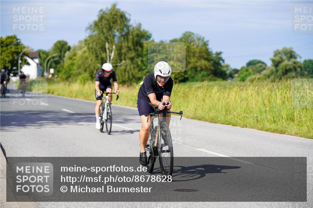 31.08.2025 - Elbe Triathlon Hamburg Michael Burmester http://msf.ph/oto/8678628 31.08.2025 10:35:54 Radfahren 760, 911, 921, 923, 930, 1005, 1064, 1125, 1229, 1237 meine-sportfotos.de