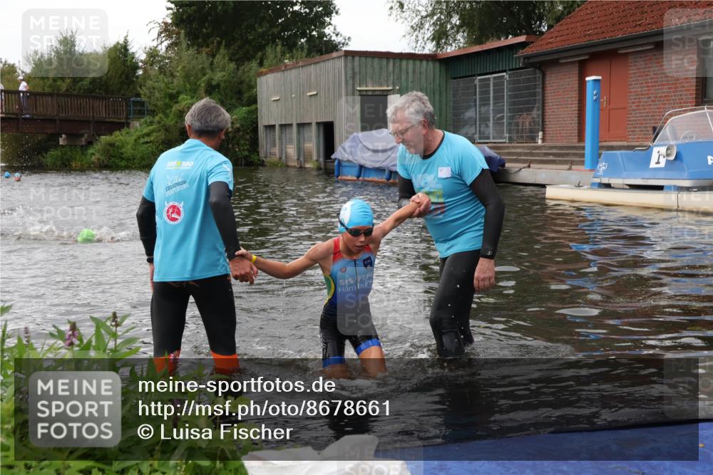 31.08.2025 - Elbe Triathlon Hamburg Luisa Fischer http://msf.ph/oto/8678661 31.08.2025 12:23:32 Schwimmen 1652 meine-sportfotos.de