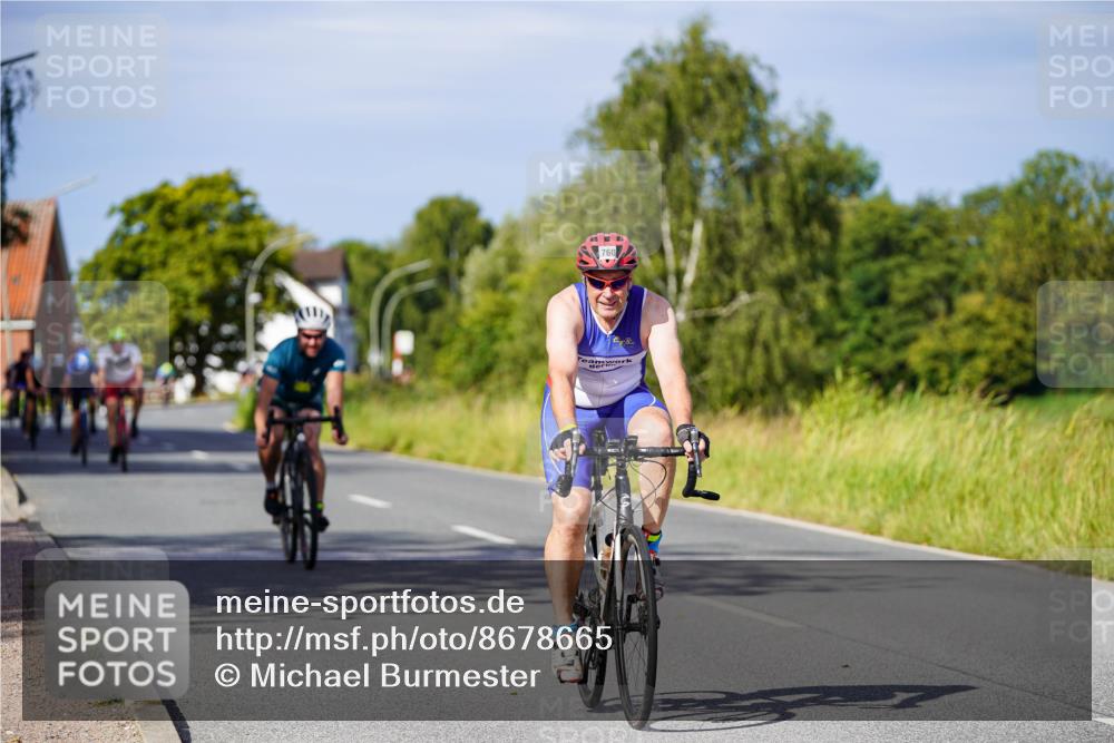 31.08.2025 - Elbe Triathlon Hamburg Michael Burmester http://msf.ph/oto/8678665 31.08.2025 10:36:01 Radfahren 760, 828, 911, 915, 923, 1125, 1199, 1217, 1229, 1242 meine-sportfotos.de