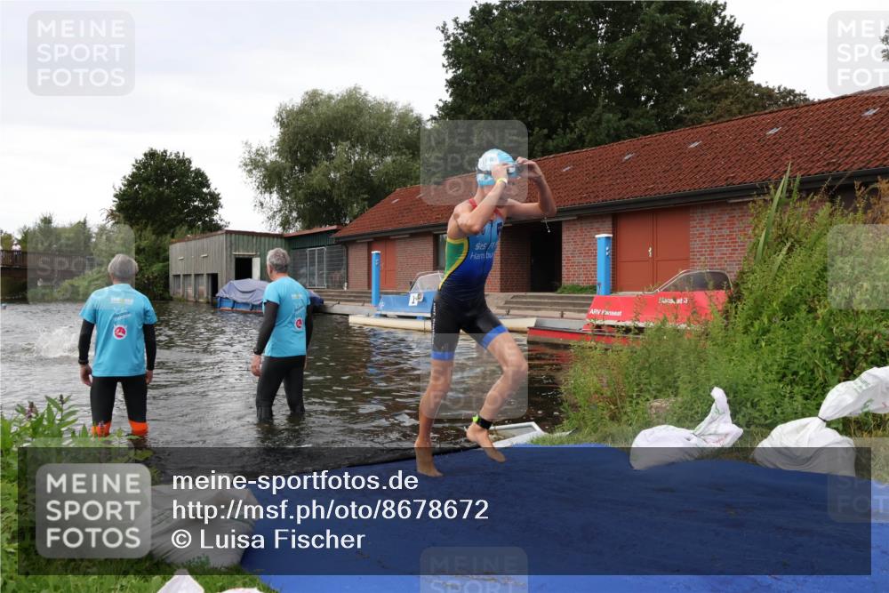 31.08.2025 - Elbe Triathlon Hamburg Luisa Fischer http://msf.ph/oto/8678672 31.08.2025 12:23:34 Schwimmen 1652 meine-sportfotos.de