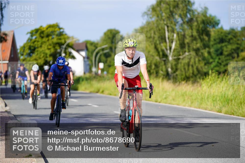 31.08.2025 - Elbe Triathlon Hamburg Michael Burmester http://msf.ph/oto/8678690 31.08.2025 10:36:05 Radfahren 781, 828, 915, 1199, 1217, 1242, 1245 meine-sportfotos.de