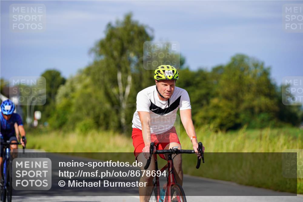 31.08.2025 - Elbe Triathlon Hamburg Michael Burmester http://msf.ph/oto/8678694 31.08.2025 10:36:05 Radfahren 781, 828, 915, 1199, 1217, 1242, 1245 meine-sportfotos.de