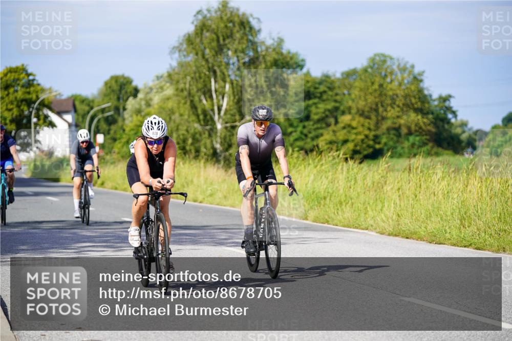 31.08.2025 - Elbe Triathlon Hamburg Michael Burmester http://msf.ph/oto/8678705 31.08.2025 10:36:07 Radfahren 781, 807, 828, 915, 1000, 1217, 1242, 1245 meine-sportfotos.de