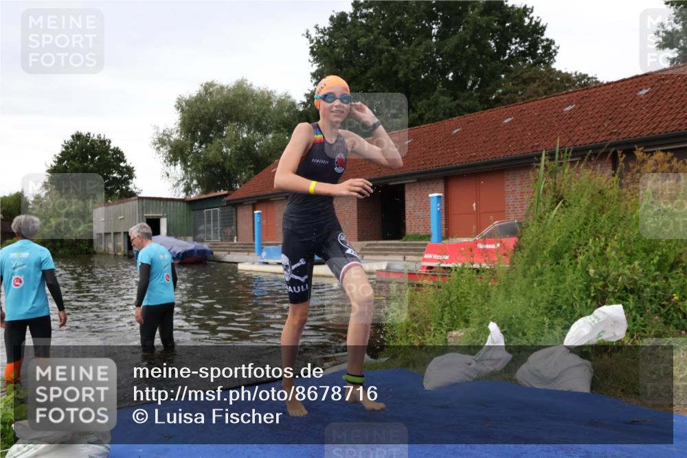 31.08.2025 - Elbe Triathlon Hamburg Luisa Fischer http://msf.ph/oto/8678716 31.08.2025 12:23:56 Schwimmen 1659, 1664 meine-sportfotos.de
