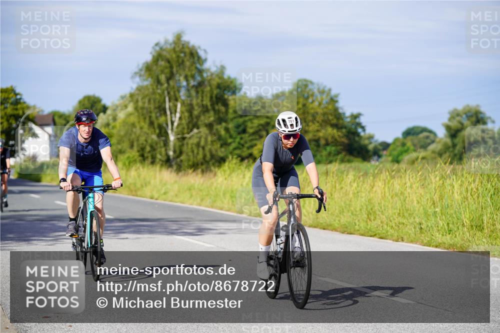 31.08.2025 - Elbe Triathlon Hamburg Michael Burmester http://msf.ph/oto/8678722 31.08.2025 10:36:10 Radfahren 781, 807, 828, 915, 1000, 1001, 1217, 1245 meine-sportfotos.de