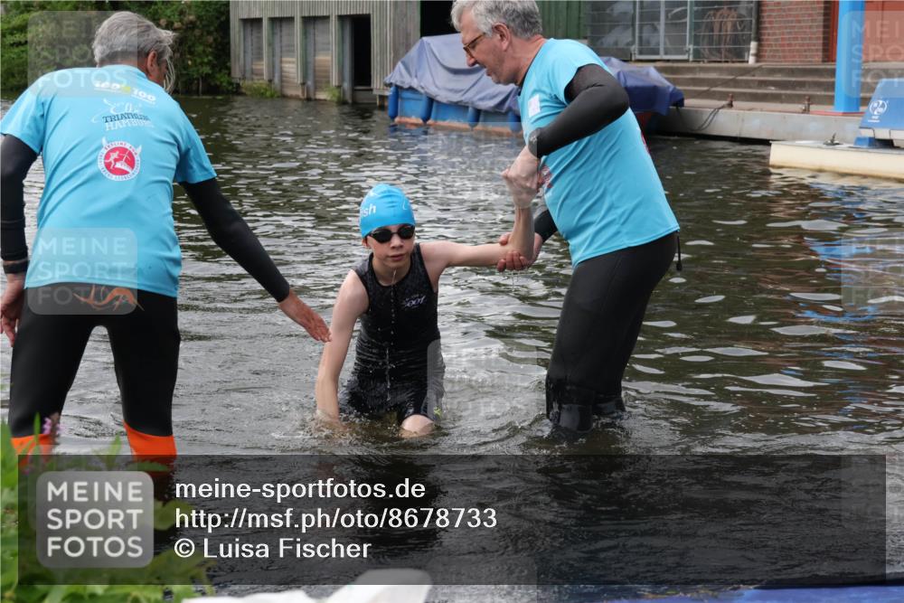 31.08.2025 - Elbe Triathlon Hamburg Luisa Fischer http://msf.ph/oto/8678733 31.08.2025 12:24:18 Schwimmen 1642, 1653 meine-sportfotos.de
