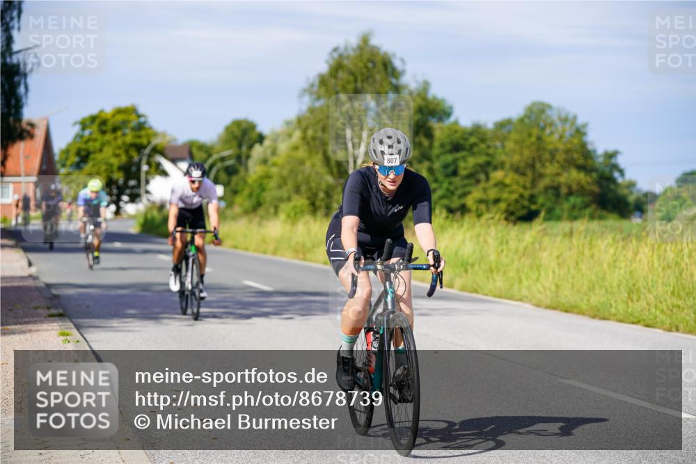 31.08.2025 - Elbe Triathlon Hamburg Michael Burmester http://msf.ph/oto/8678739 31.08.2025 10:36:13 Radfahren 781, 807, 1000, 1001, 1009, 1114, 1245 meine-sportfotos.de
