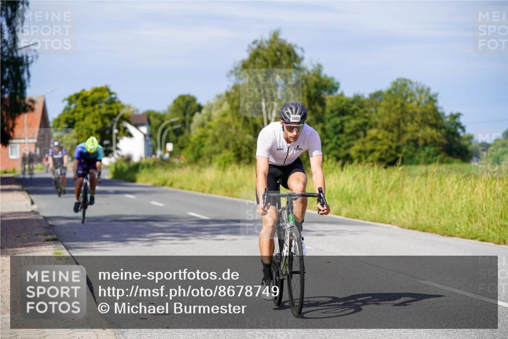 31.08.2025 - Elbe Triathlon Hamburg Michael Burmester http://msf.ph/oto/8678749 31.08.2025 10:36:14 Radfahren 807, 1000, 1001, 1009, 1114, 1245 meine-sportfotos.de