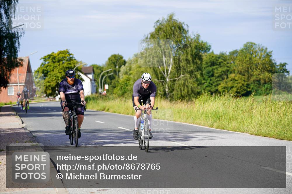 31.08.2025 - Elbe Triathlon Hamburg Michael Burmester http://msf.ph/oto/8678765 31.08.2025 10:36:17 Radfahren 1000, 1001, 1009, 1114 meine-sportfotos.de