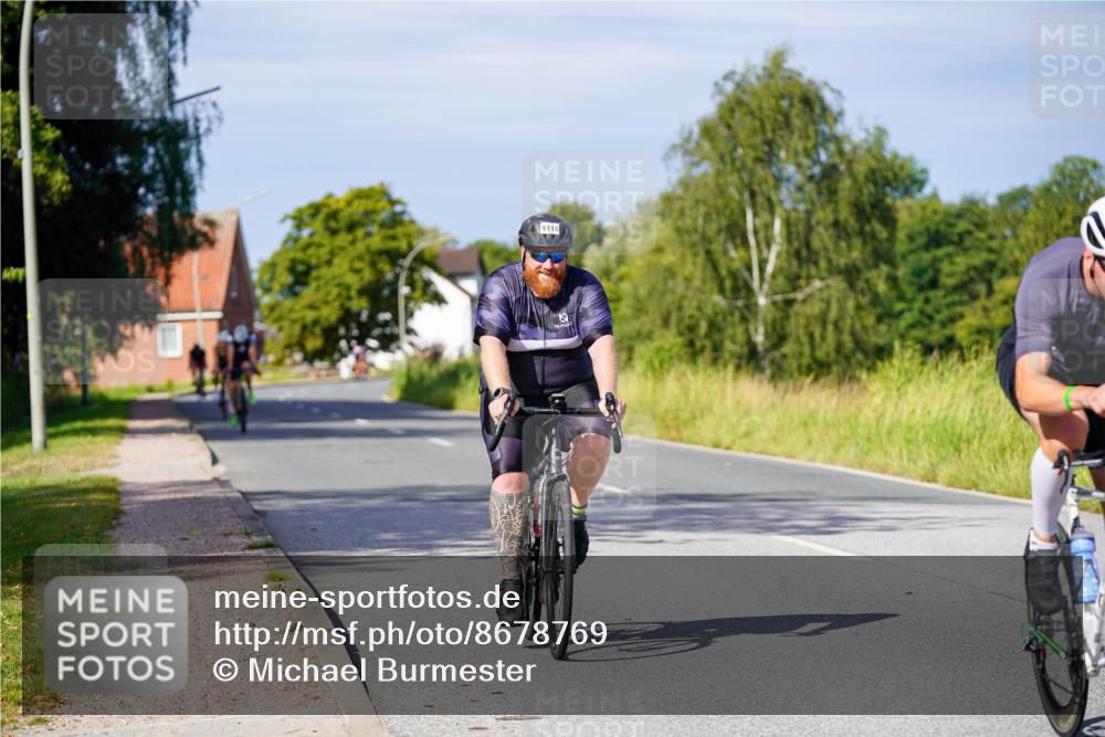 31.08.2025 - Elbe Triathlon Hamburg Michael Burmester http://msf.ph/oto/8678769 31.08.2025 10:36:18 Radfahren 681, 1001, 1009, 1114 meine-sportfotos.de