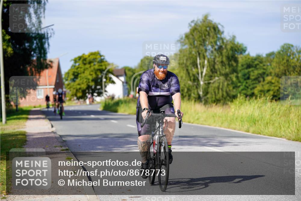 31.08.2025 - Elbe Triathlon Hamburg Michael Burmester http://msf.ph/oto/8678773 31.08.2025 10:36:18 Radfahren 681, 1001, 1009, 1114 meine-sportfotos.de