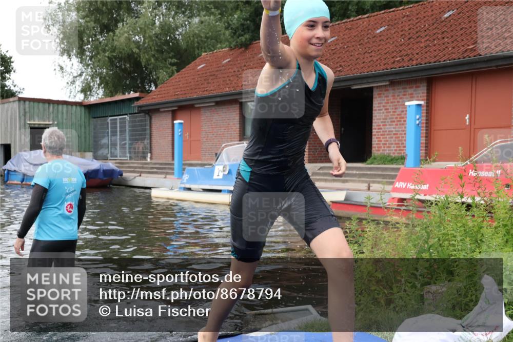 31.08.2025 - Elbe Triathlon Hamburg Luisa Fischer http://msf.ph/oto/8678794 31.08.2025 12:25:04 Schwimmen 1663 meine-sportfotos.de