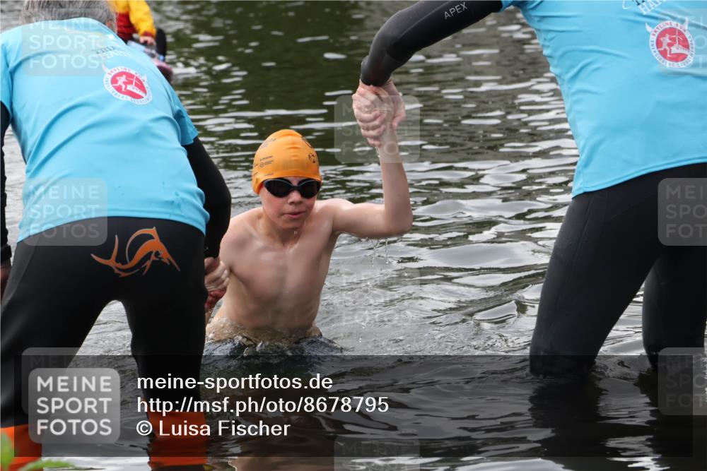 31.08.2025 - Elbe Triathlon Hamburg Luisa Fischer http://msf.ph/oto/8678795 31.08.2025 12:25:32 Schwimmen 1638 meine-sportfotos.de