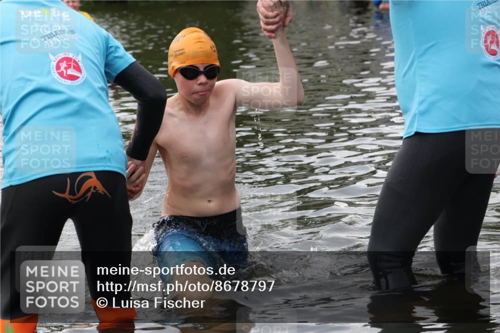 31.08.2025 - Elbe Triathlon Hamburg Luisa Fischer http://msf.ph/oto/8678797 31.08.2025 12:25:33 Schwimmen 1638 meine-sportfotos.de