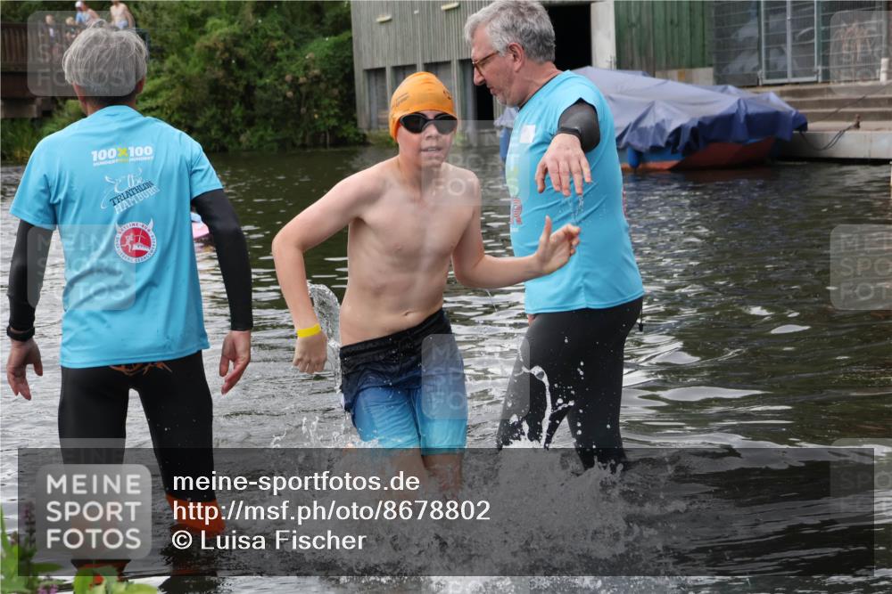 31.08.2025 - Elbe Triathlon Hamburg Luisa Fischer http://msf.ph/oto/8678802 31.08.2025 12:25:33 Schwimmen 1638 meine-sportfotos.de